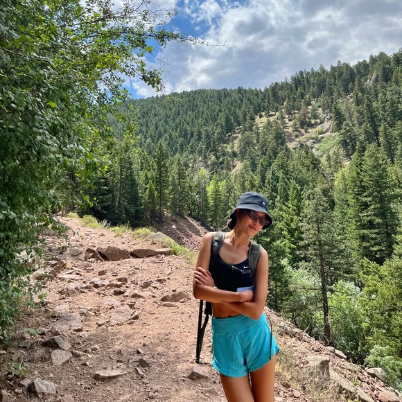 Meet your Posher, Leah - Picture 1 of 1